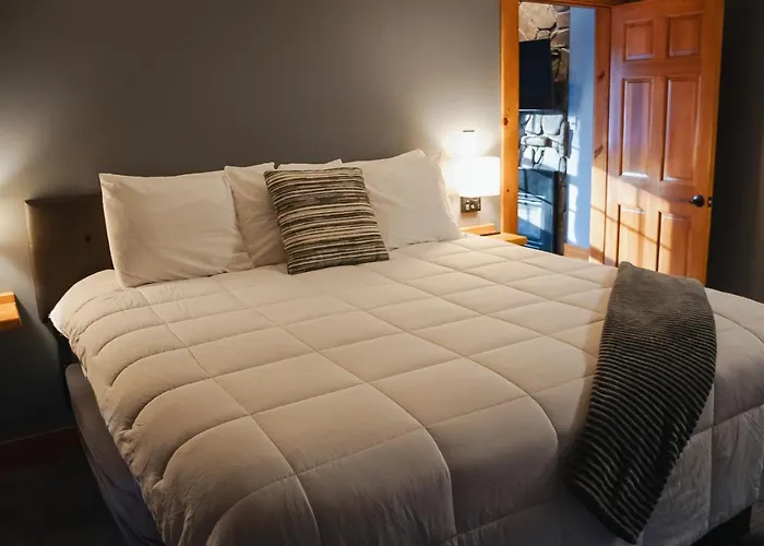 New England Inn & Lodge